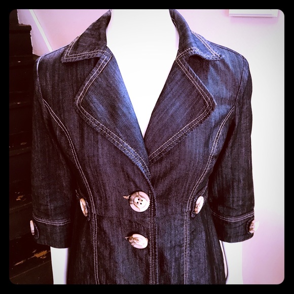 baccini Jackets & Blazers - Sweet wide sleeve denim coat large button detail